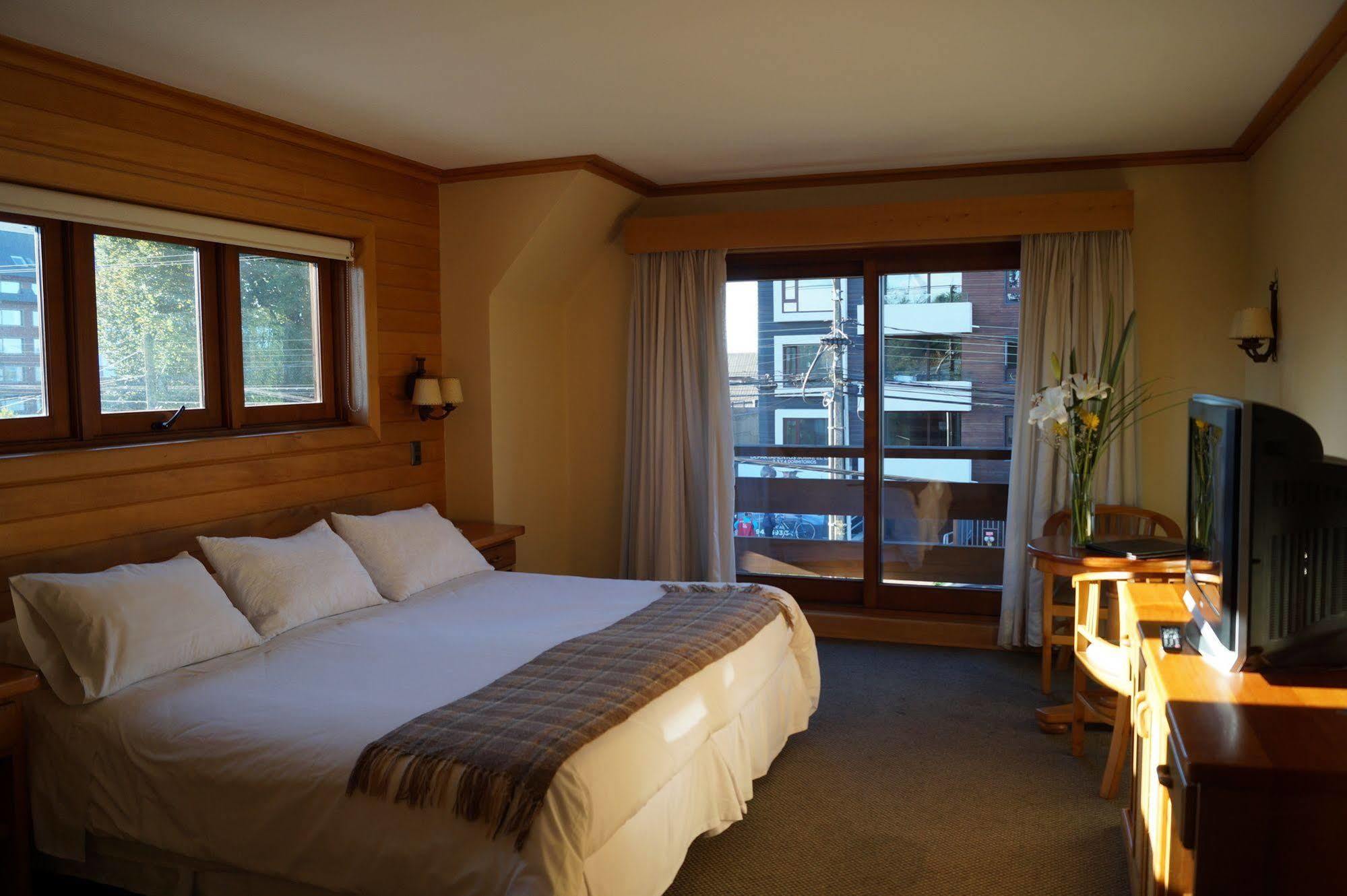 Hotel Puelche プエルト・バラス エクステリア 写真